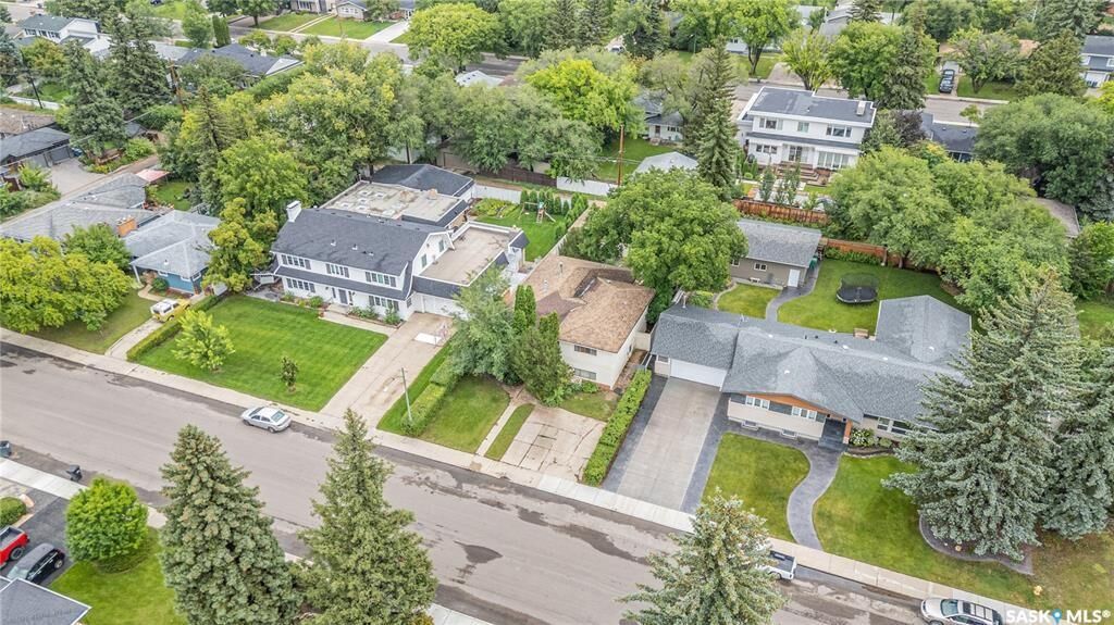 Property Photo: 509 Lake Crescent SK S7H 3A3