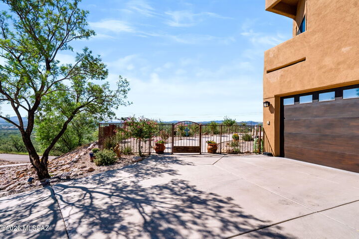Property Photo: 496 Calle Cipres AZ 85648