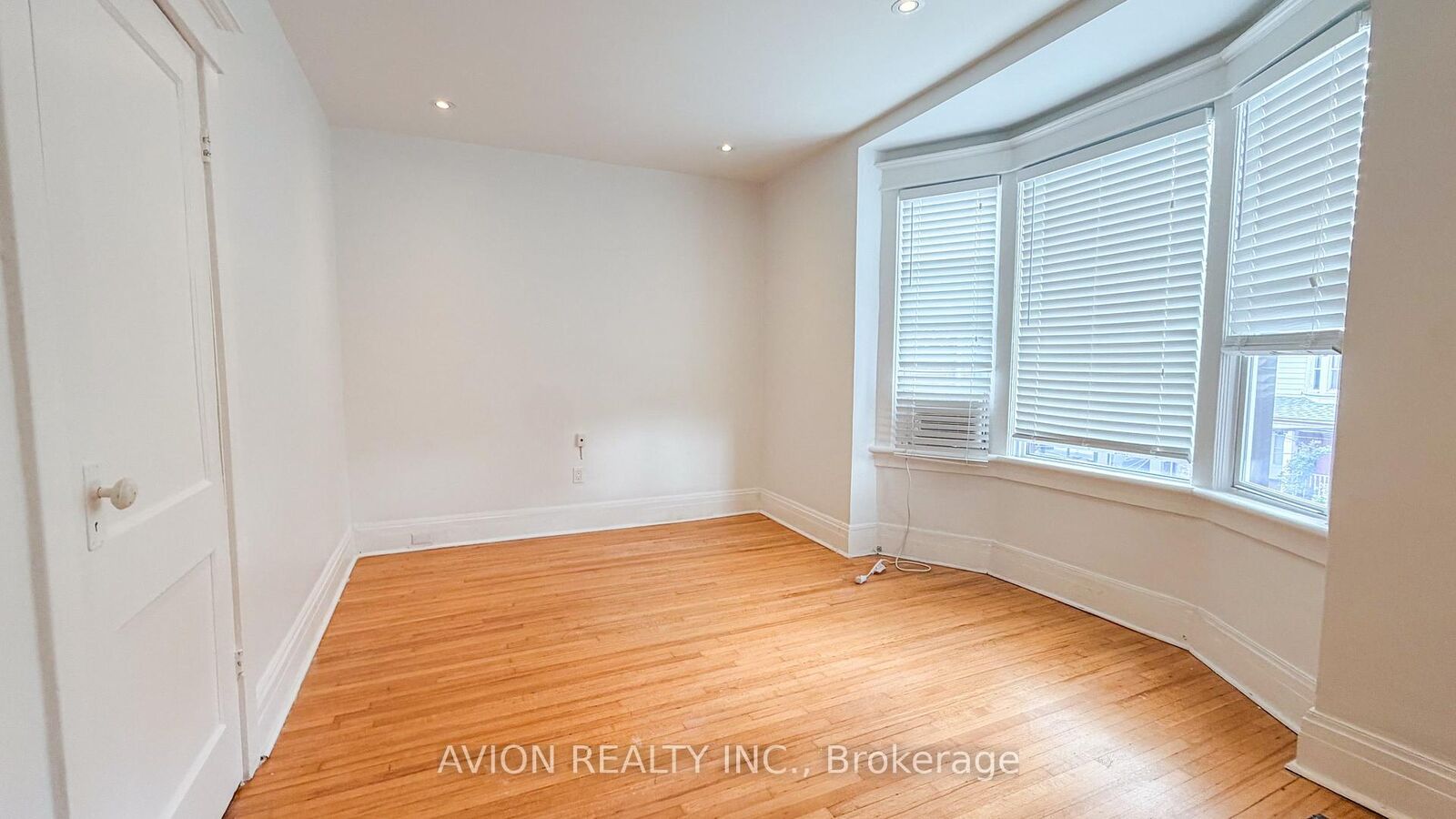 Property Photo:  773 Pape Avenue Upper  ON M6K 3T2 