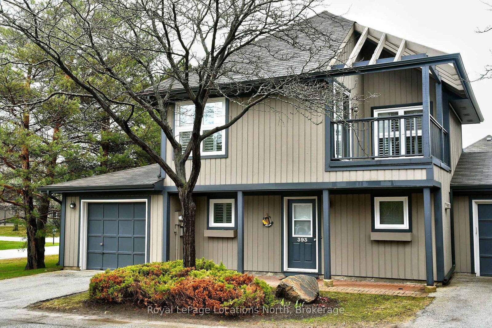 Property Photo:  393 Mariners Way 26  ON L9Y 5C7 