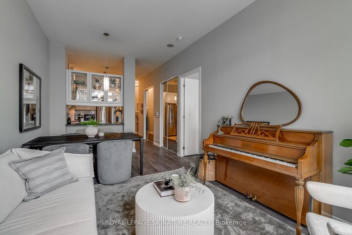 Property Photo:  797 Don Mills Road 904  ON M3C 1V1 