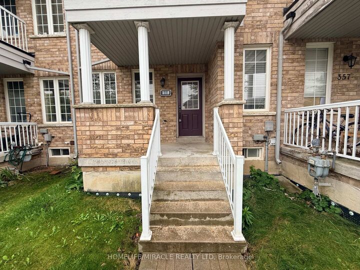 Photo de la propriété:  359 Caboto Trail  ON L3R 5G6 