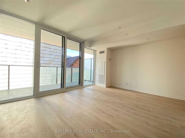 Property Photo:  99 Foxbar Road 707  ON M4V 2G5 
