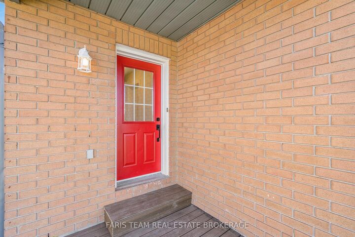 Property Photo:  152 Ritchie Crescent  ON L0L 1P0 