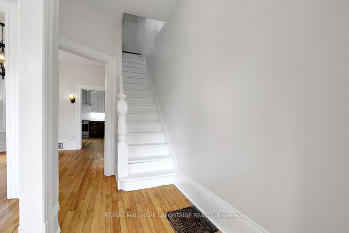 Property Photo:  138 Concord Street S  ON K1S 0Z4 