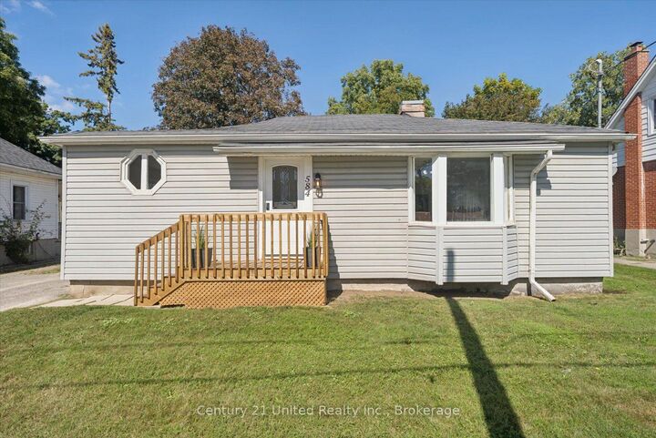Property Photo:  584 Wolfe Street  ON K9J 2L8 
