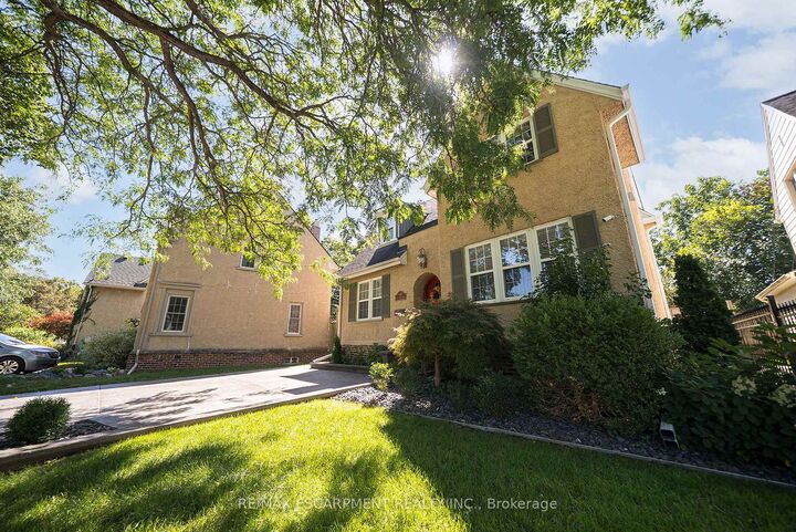 Property Photo: 48 Lincoln Avenue ON N3T 4S7