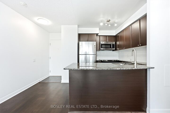 Property Photo:  525 Wilson Avenue 633  ON M3H 0A7 