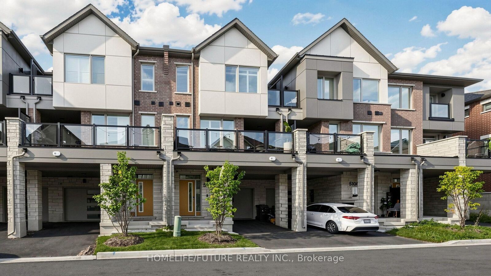 Property Photo:  5106 Vetere Street  ON L5M 2S8 