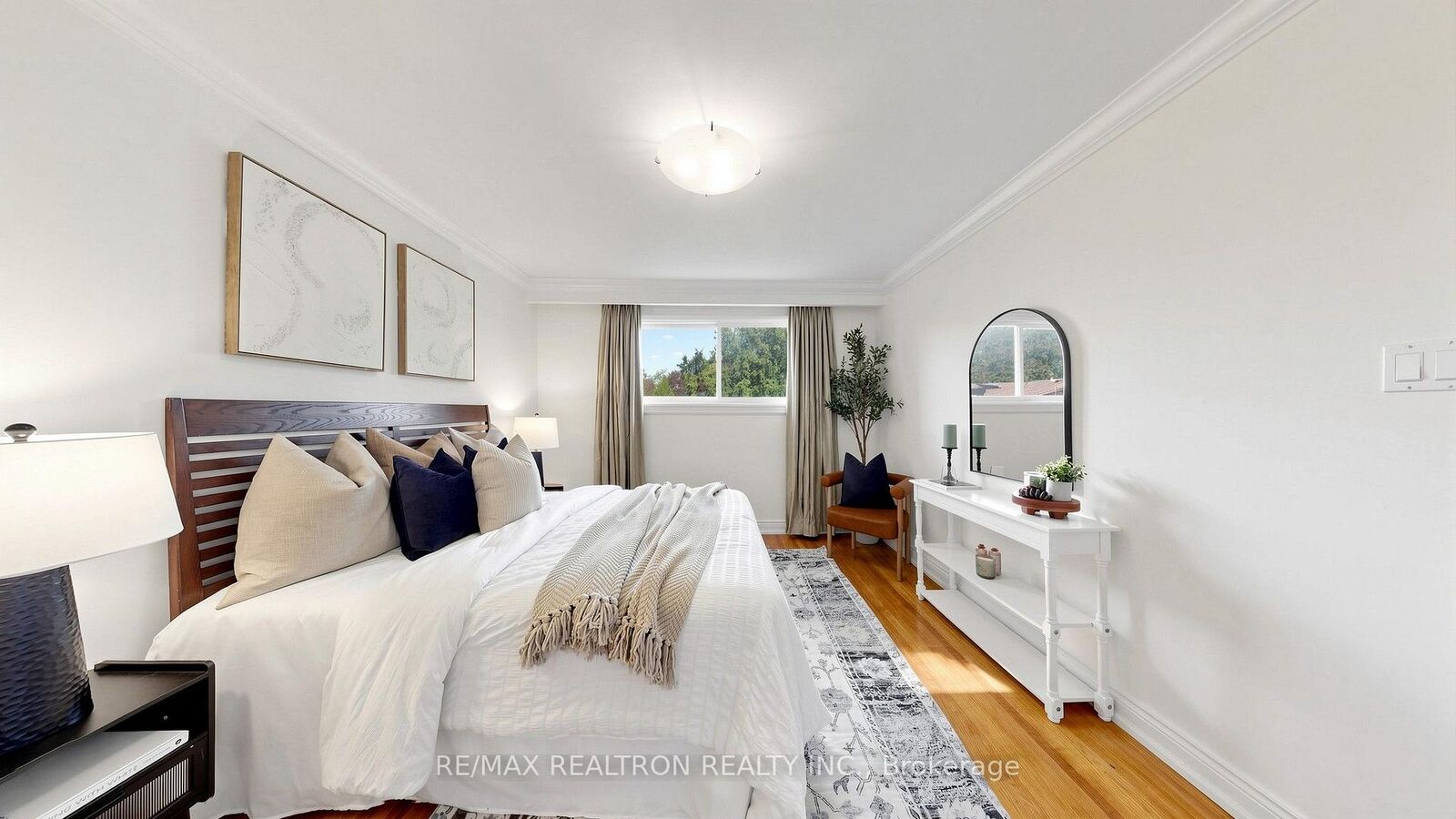 Property Photo: 54 Dolly Varden Boulevard ON M1H 2K4