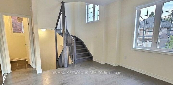 Property Photo:  31 Allegro Drive Main  ON L6Y 6J9 