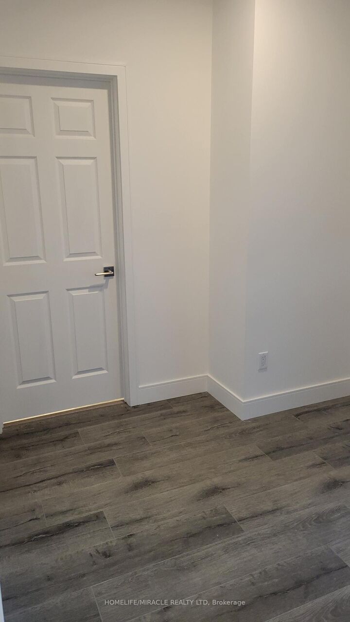 Property Photo:  1 Wellington Street 610  ON N3T 2L3 