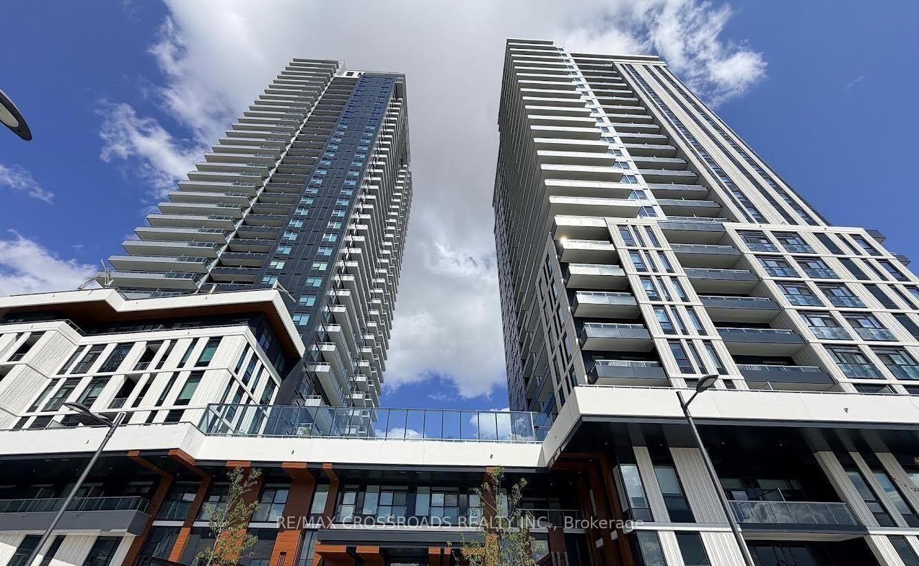 Property Photo:  21 Meadowvale Road 1404  ON L4K 0H6 