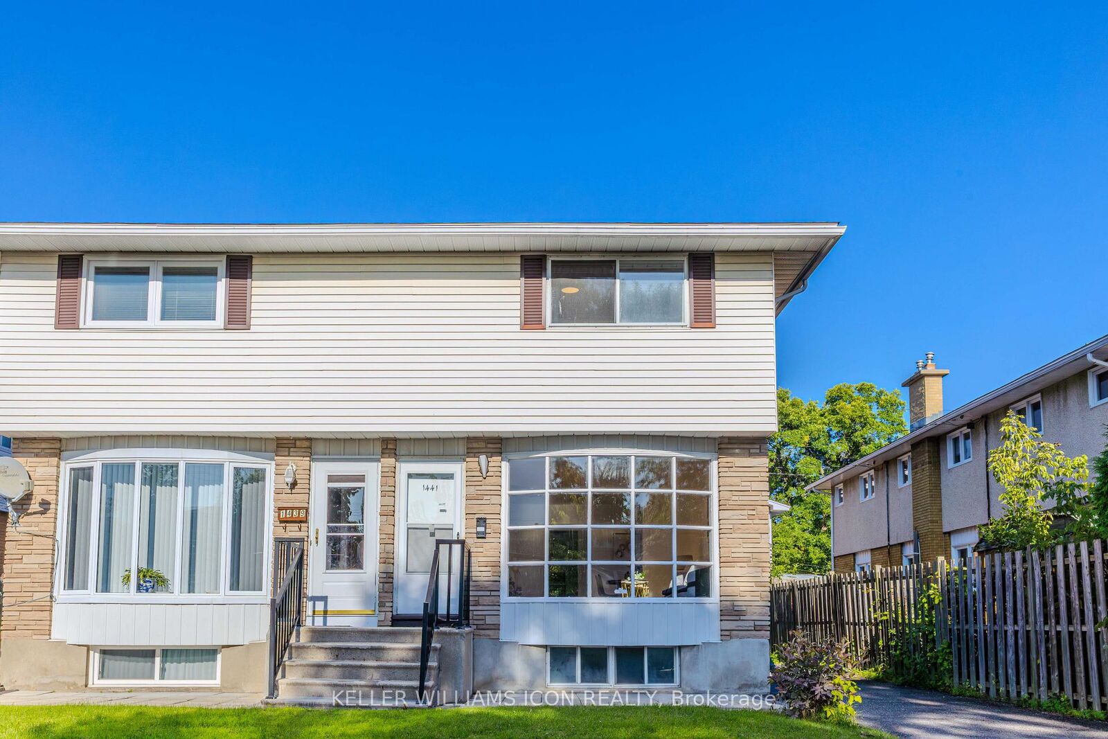Property Photo:  1441 Claymor Avenue  ON K2C 1S7 