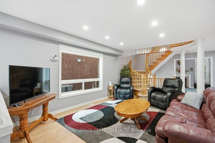 Property Photo:  3 National Crescent  ON L7A 1H1 