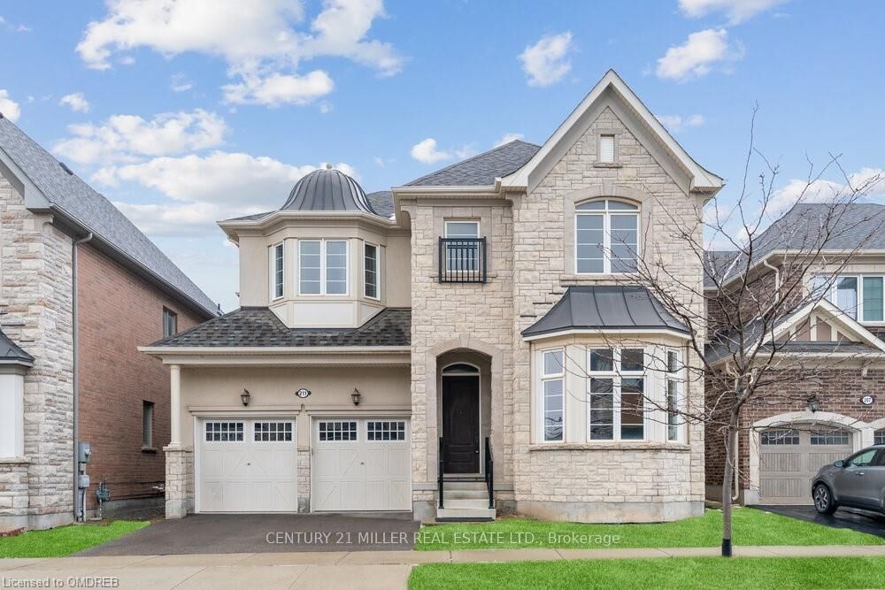Property Photo:  211 Magnolia Crescent  ON L6M 4M1 