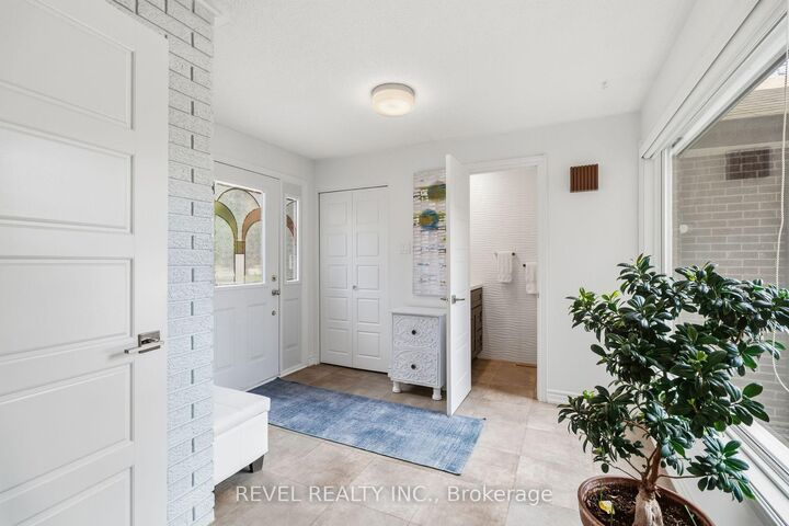 Property Photo: 7034 Estoril Road ON L5N 1N4