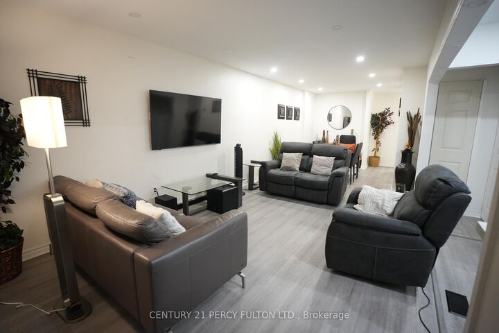 Property Photo:  117 Cordella Avenue  ON M6N 2K1 