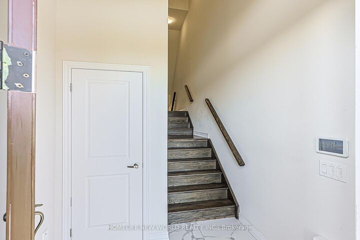 Property Photo:  56 Elkington Crescent  ON L1P 0L7 