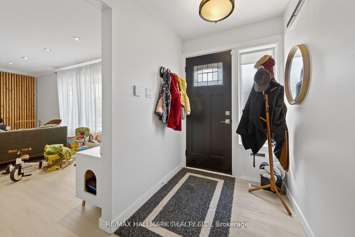 Property Photo: 89 North St West (Main Floor Only) Street N ON L3V 3S7