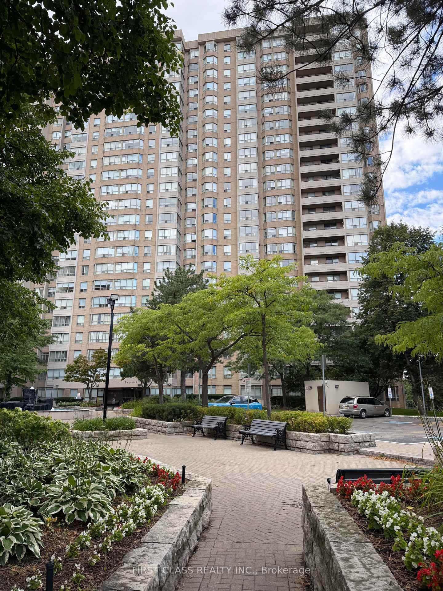 Property Photo:  30 Malta Avenue 402  ON L6Y 4S5 