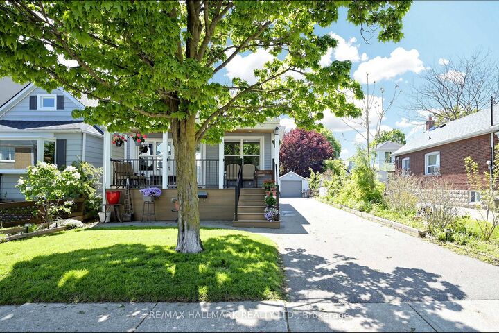 Property Photo:  26 Sixteenth Street  ON M8V 3J8 