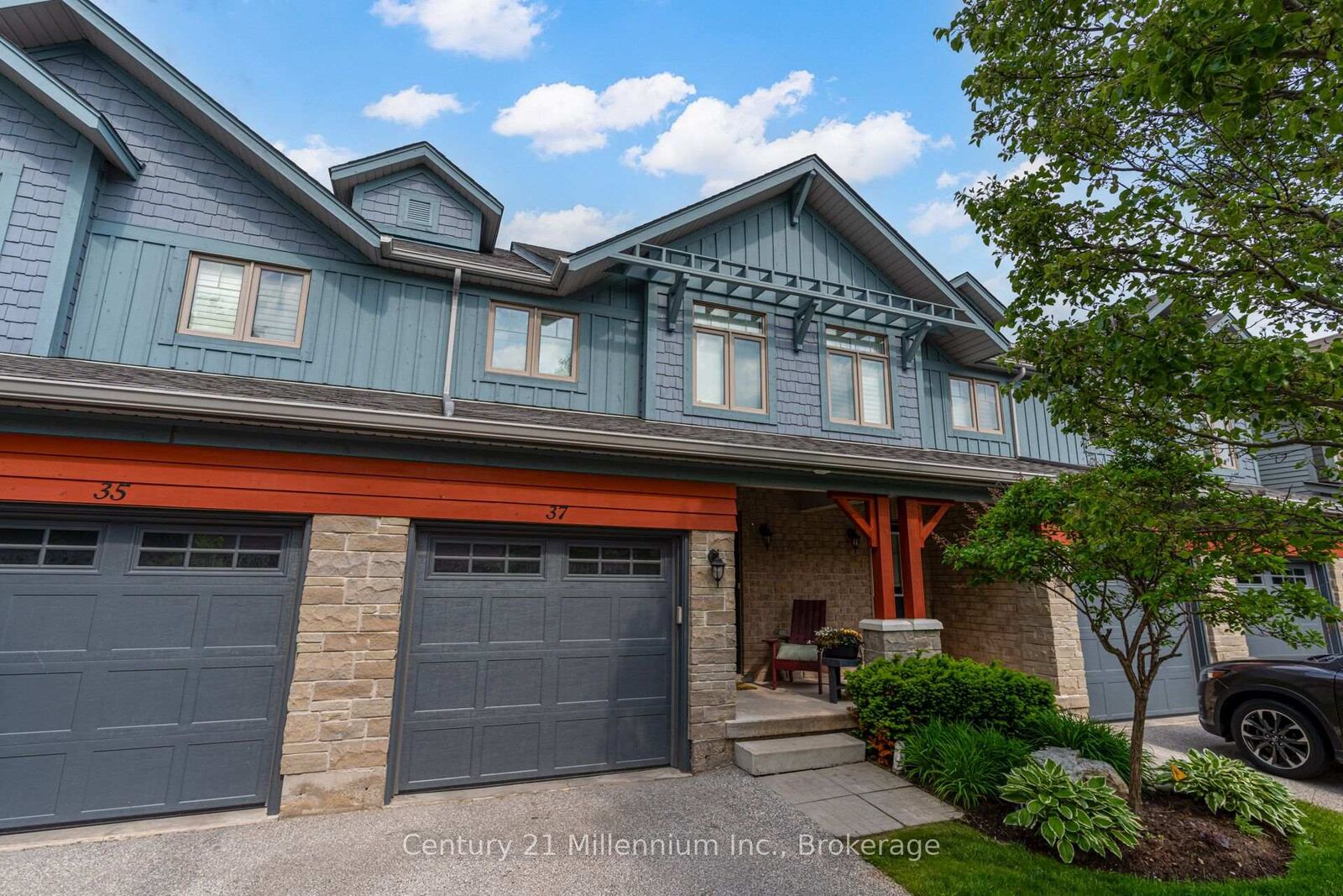 Photo de la propriété: 37 Silver Glen Boulevard 37 ON L9Y 0G9