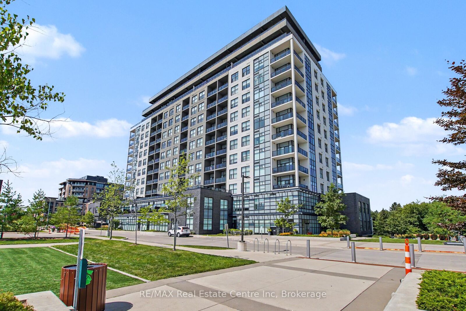 Property Photo: 1878 Gordon Street 401 ON N1L 0P4