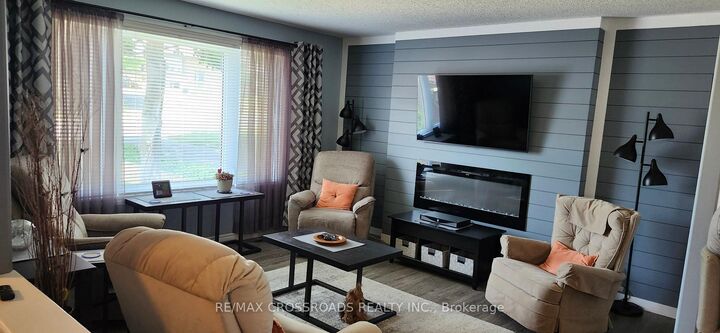Property Photo:  39 Reid Street Main Floor  ON K8V 5V8 
