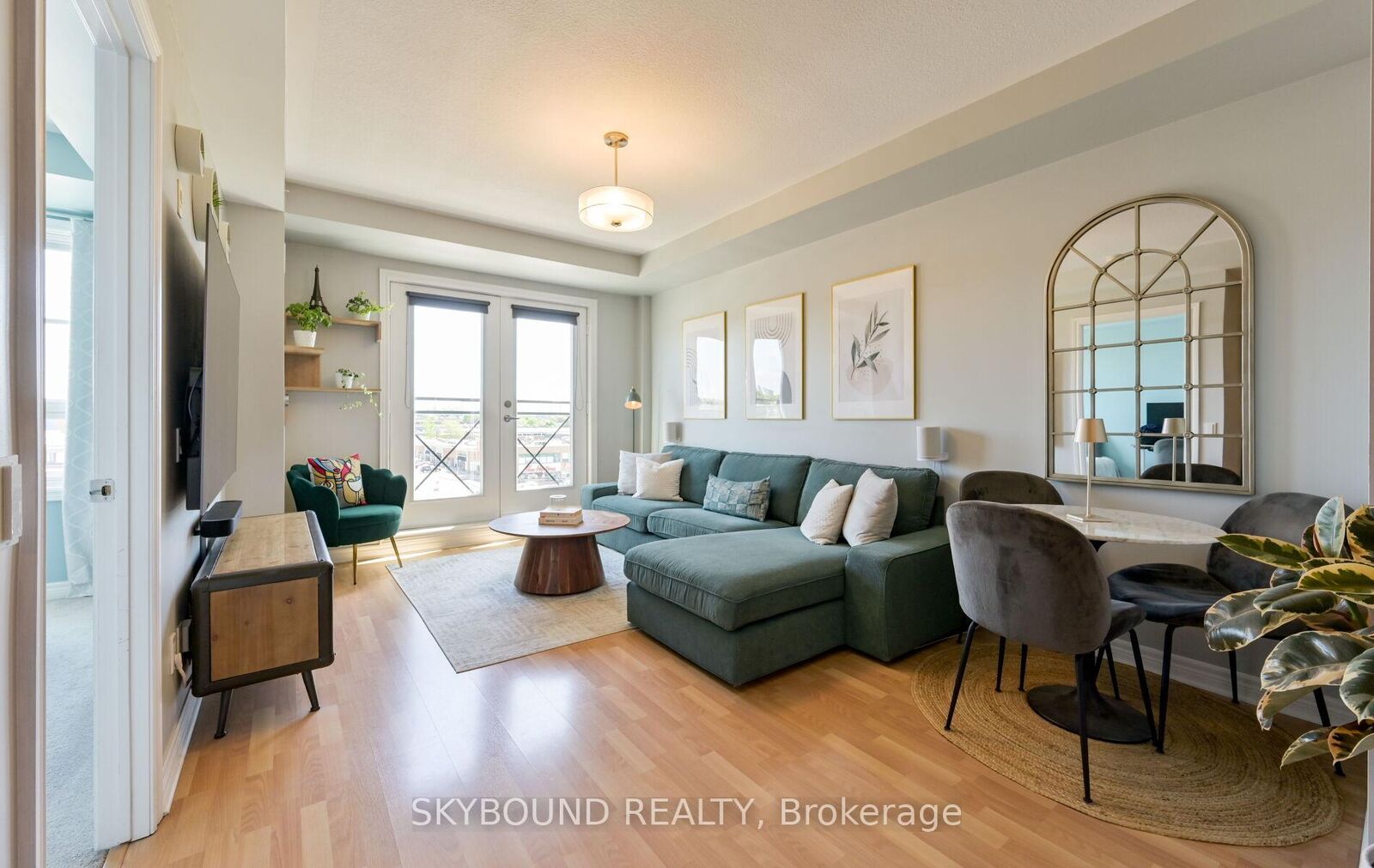 Property Photo: 1415 Lawrence Avenue W 516 ON M6L 1A9