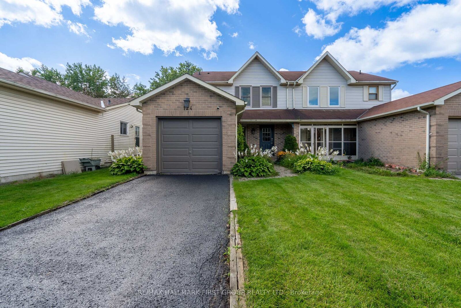 Property Photo:  124 Humphrey Drive  ON L1S 4Y7 