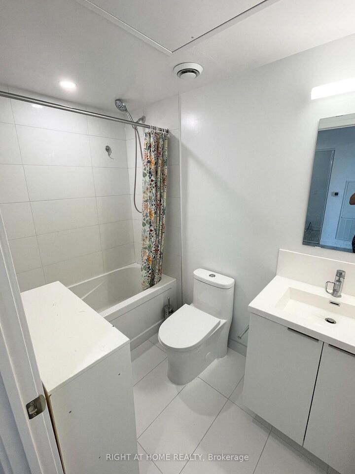 Property Photo:  121 St. Patrick Street 1314  ON M5T 0B8 