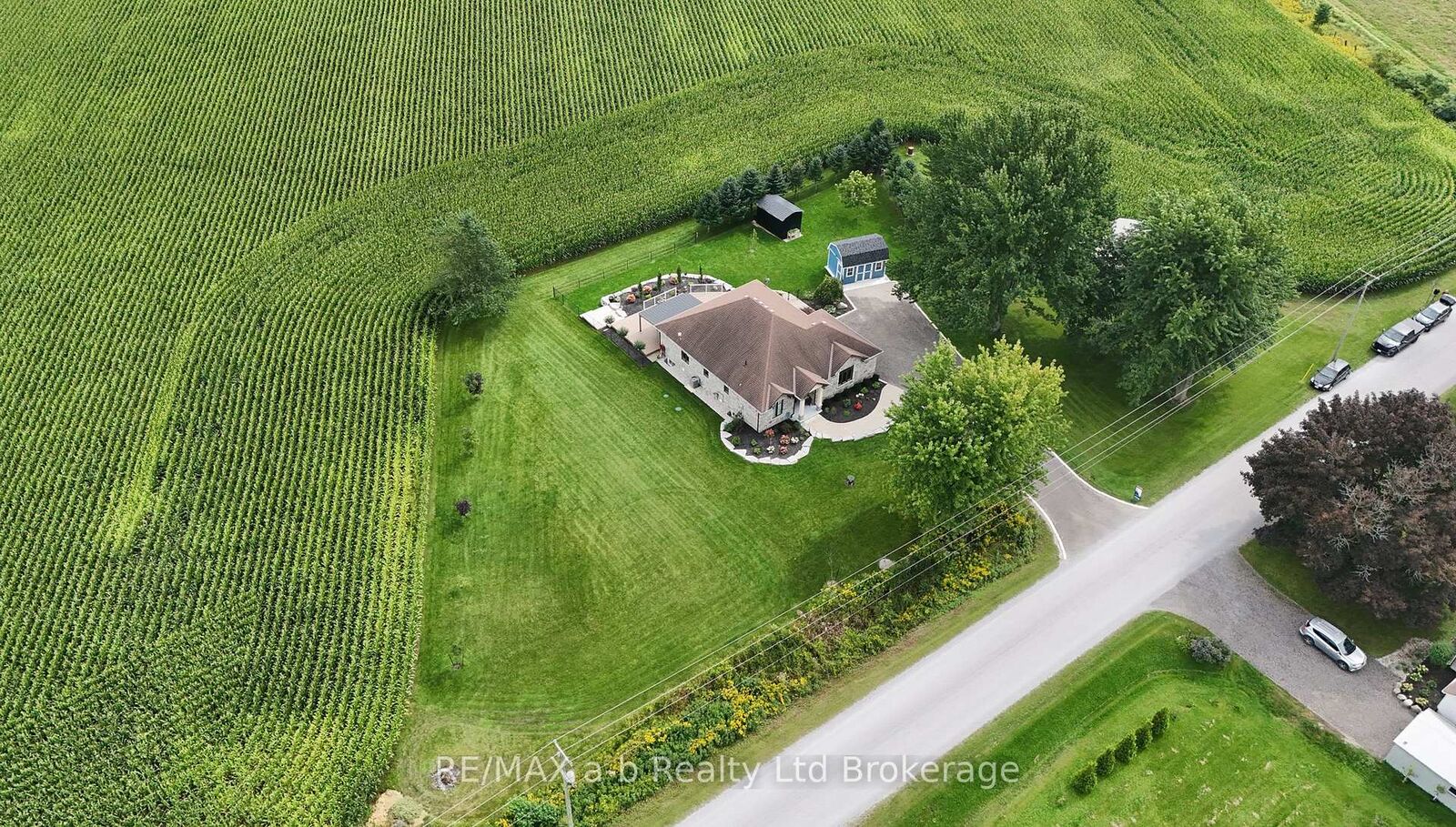 Property Photo: 102 Goshen Road ON N4G 4G7