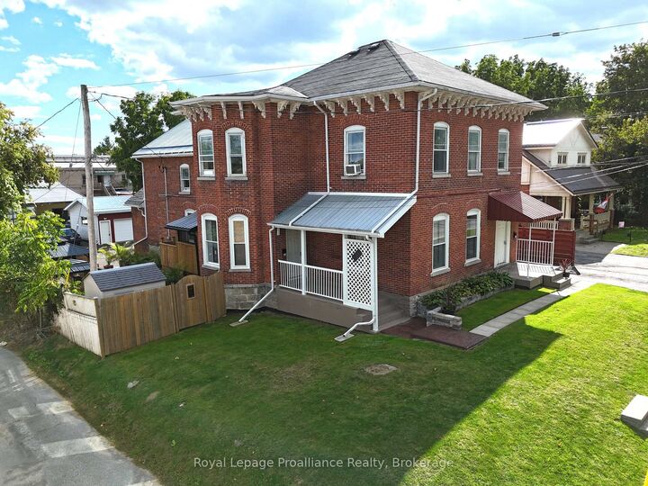 Property Photo:  13 Church Street  ON K0K 3E0 