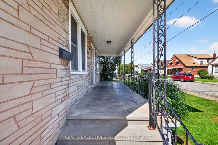 Property Photo:  4119 Dyson Avenue  ON L2E 3L6 