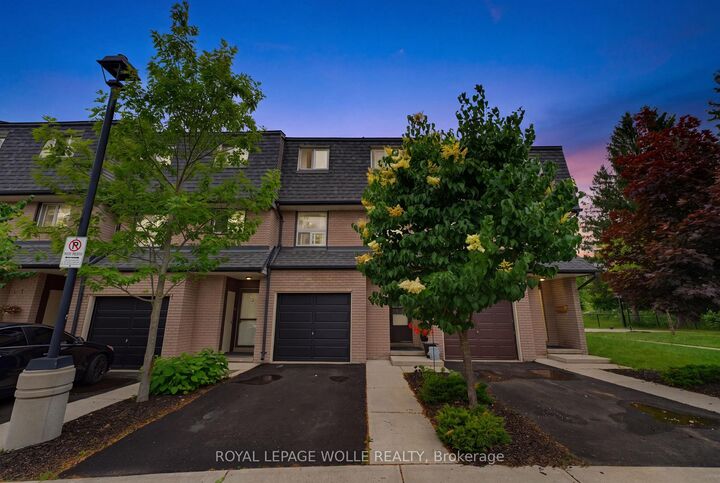 Property Photo:  138 Blackhorne Drive 4  ON N2E 1Z3 