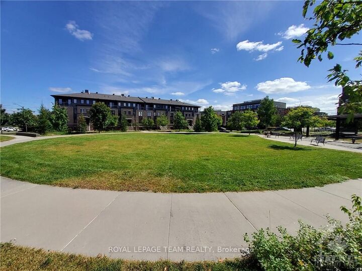 Property Photo:  148 Lindenshade Drive B  ON K2J 5R5 