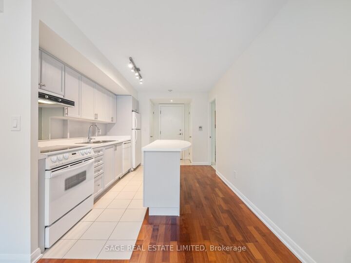 Property Photo:  18 Beverley Street 209  ON M5T 3L2 