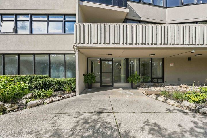 Property Photo:  100 Echo Point 808  ON M1W 2V2 