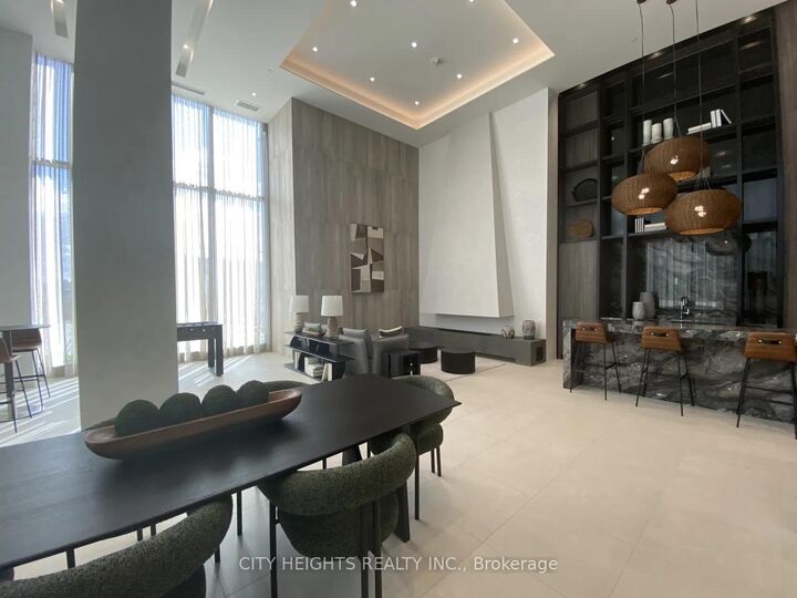 Property Photo:  7082 Islington Avenue 1909  ON L4L 1V8 