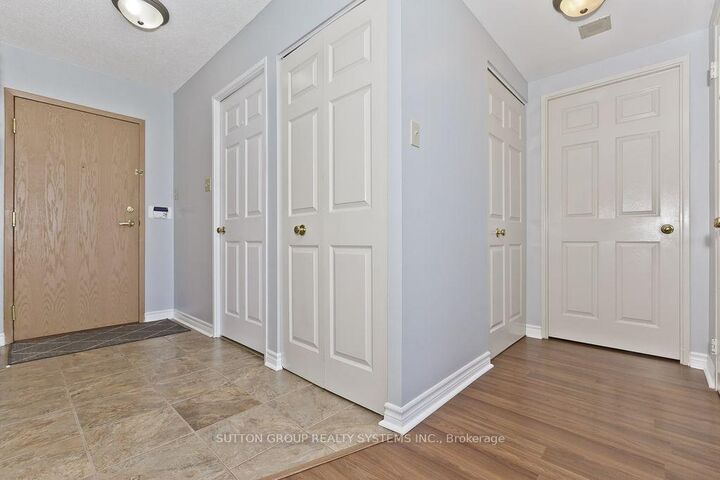 Property Photo: 55 Elm Drive 1214 ON L5B 3Z3