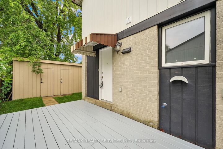 Property Photo:  29 Hector Court  ON L6S 1P1 