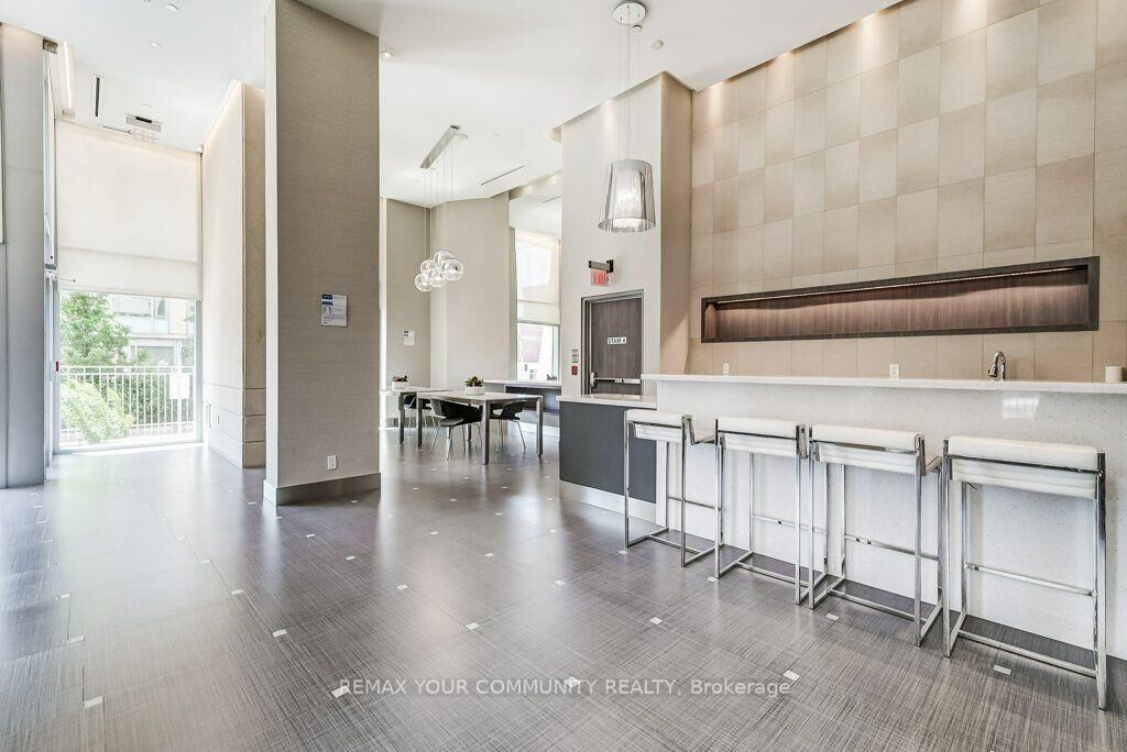 Property Photo:  500 Sherbourne Street 1011  ON M4X 1L1 