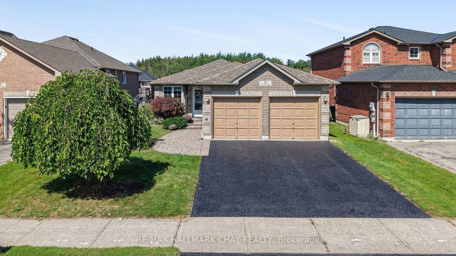 Property Photo:  76 Shalom Way  ON L4N 5Y3 