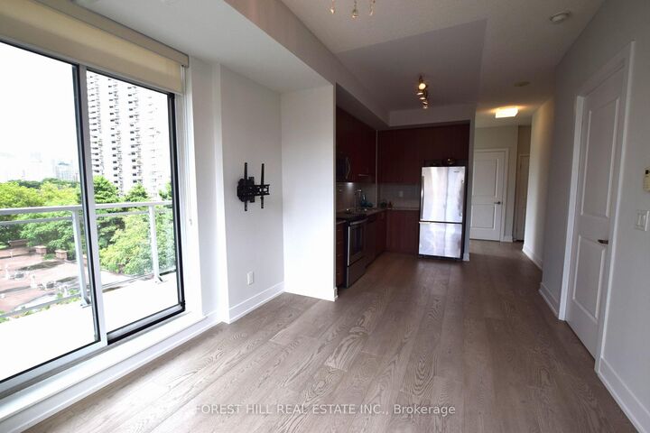 Property Photo:  68 Merton Street 613  ON M4S 0A7 