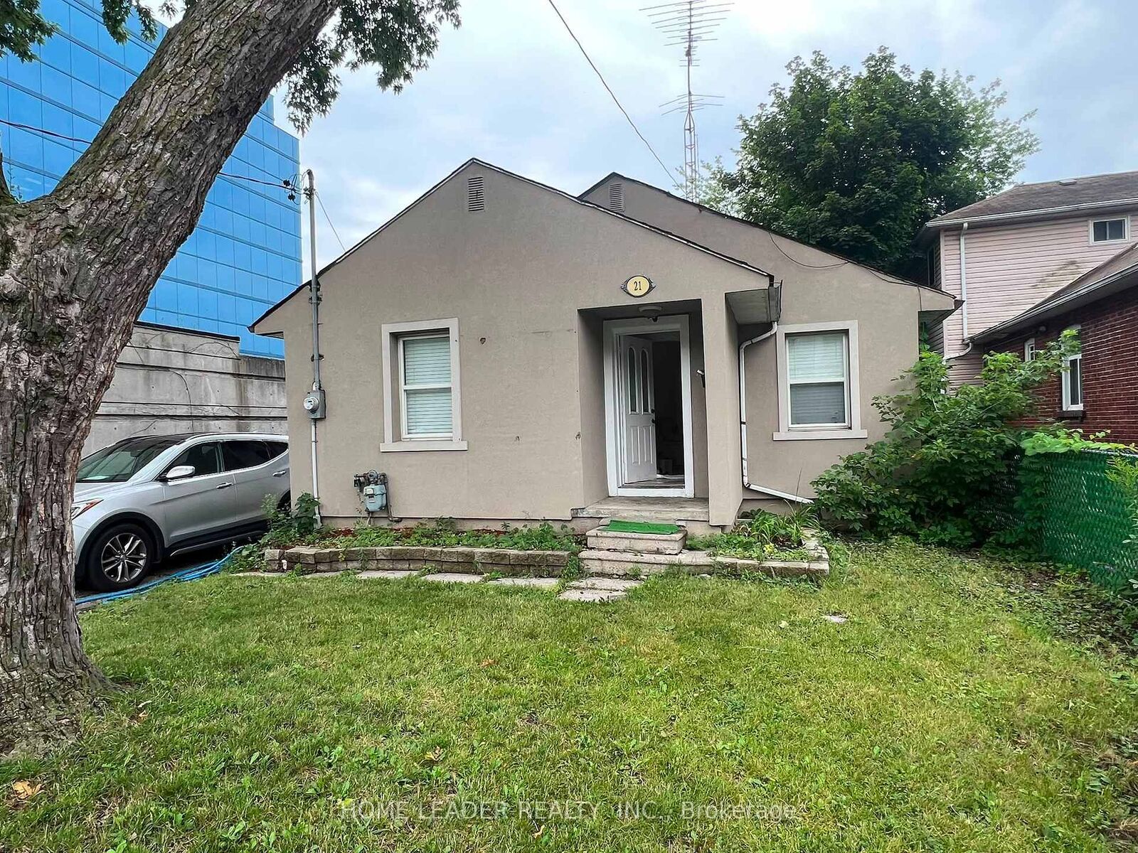 Property Photo:  21 Franklin Avenue  ON M2N 1B7 
