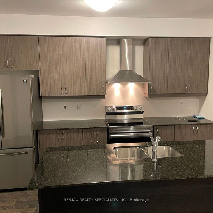 Property Photo:  3 Eberhardt Drive  ON L9Z 0K6 