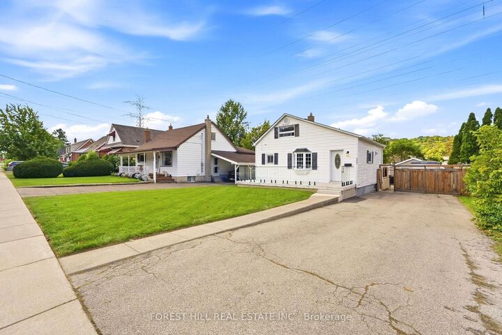 Property Photo:  662 Cochrane Road  ON L8K 3H8 