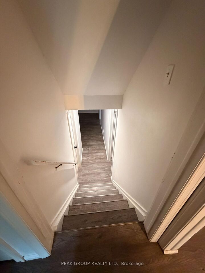 Property Photo: 283 Vine Street ON L2M 7R5