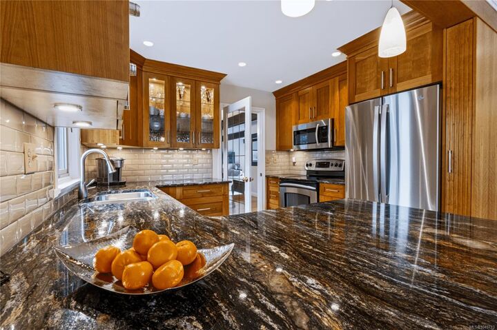 Property Photo: 1658 Brousson Dr BC V8N 5S2